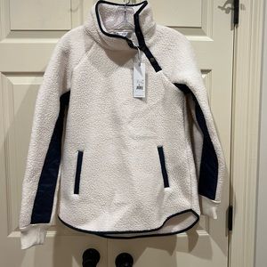 Southern Tide Cream and Navy Fleece Small